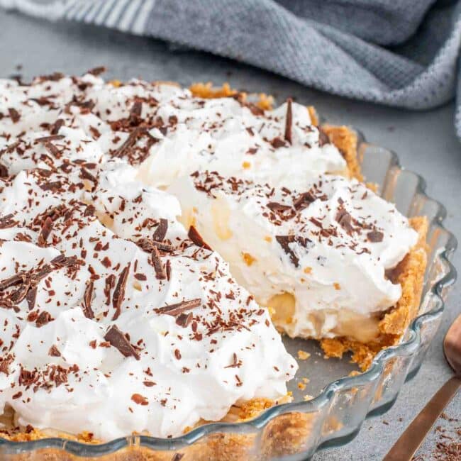 freshly made banoffee pie on a pie plate.