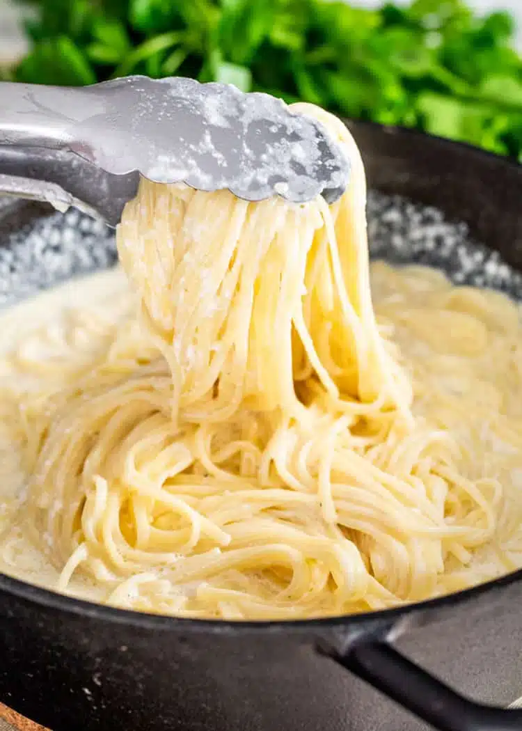 Easy Pasta Alfredo